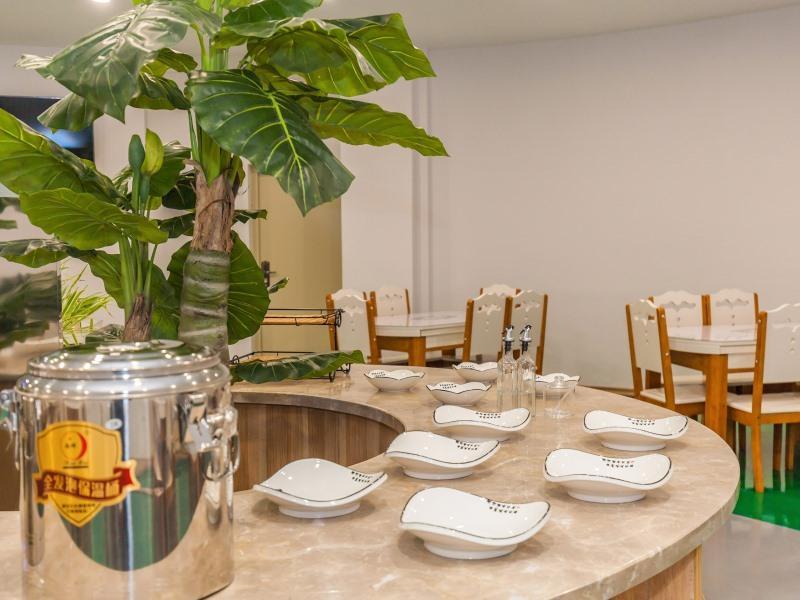 Greentree Inn Dalian Airport New District Xinzhaizi Express Hotel מראה חיצוני תמונה
